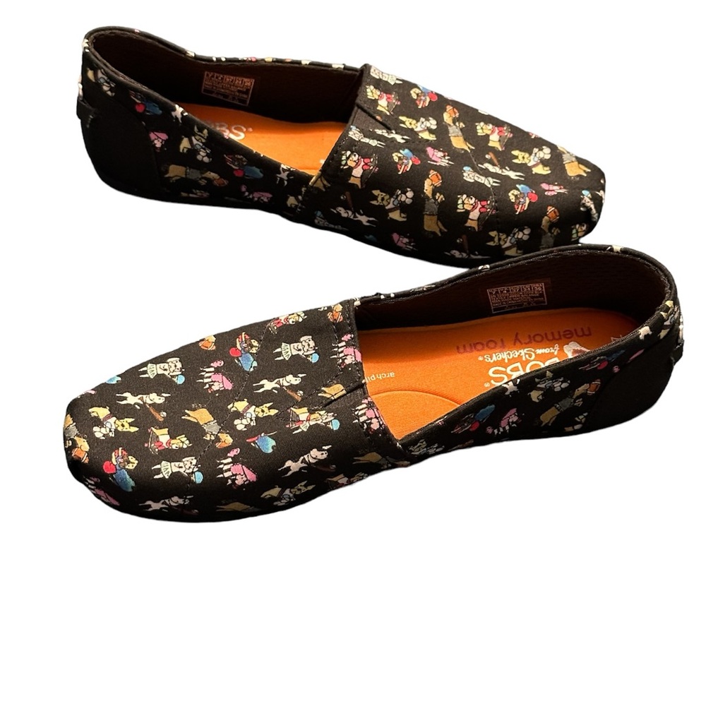 Bob's for Dogs Skechers Black size W7 NWOT Slip-On Memory Foam Vegan 7